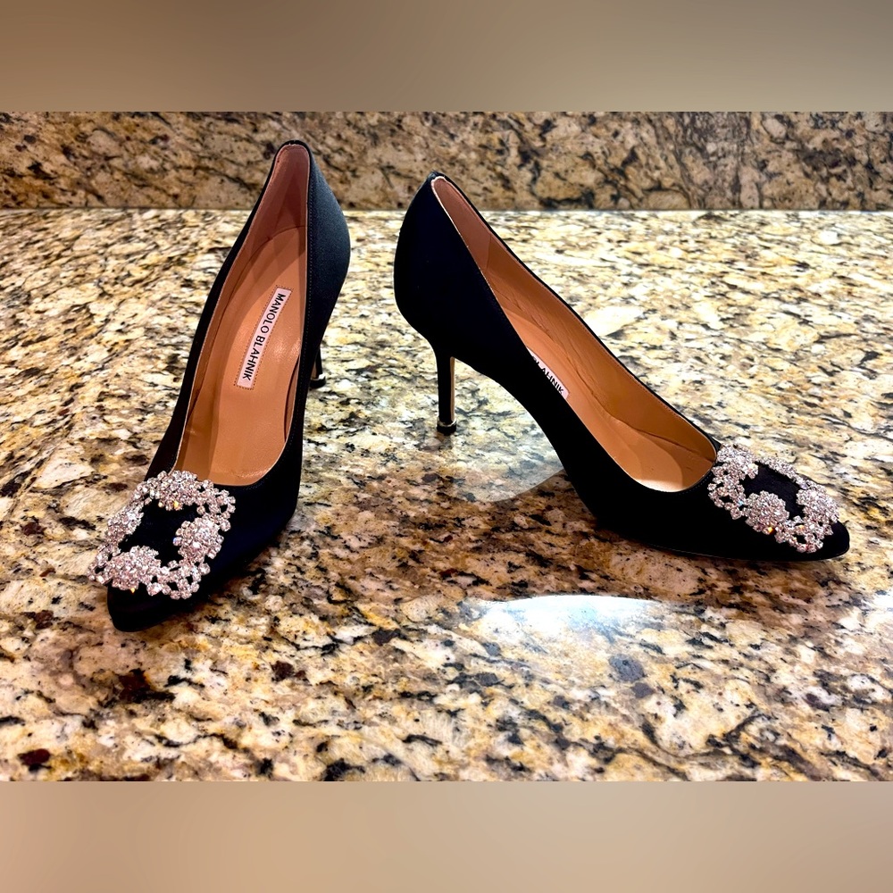Manolo Blahnik Hangisi Black Satin Pumps size 36 US size 6